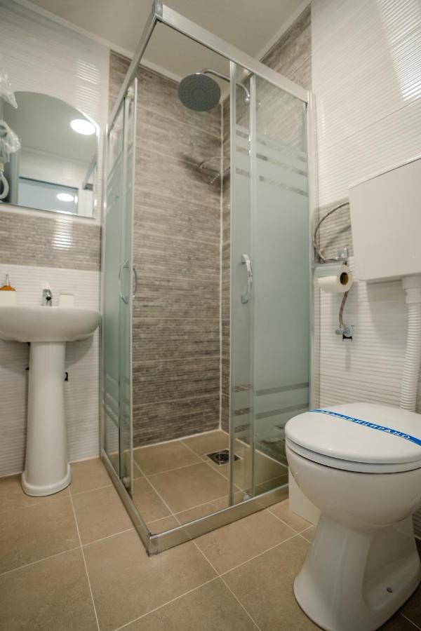 אוהריד Makedon Apartments מראה חיצוני תמונה